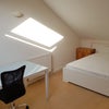 Kingsize Attic Room in Spacious City Centre House Main Photo