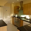 Large Double Room, 5 mins Walk to Town Centre Main Photo