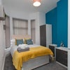 En-suites rooms in professional Home Main Photo