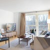 Zone 1, 3 Bed Flat, Private Balcony & Concierge Main Photo