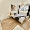 Big beautiful room, refurbished, 1 min to station! Main Photo