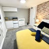 Modern Double Ensuite Kitchenette Old Town Main Photo