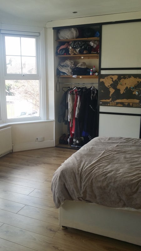 Double Room To Rent For Couples In South Woodford Double Room To Rent For Couples In South Woodford