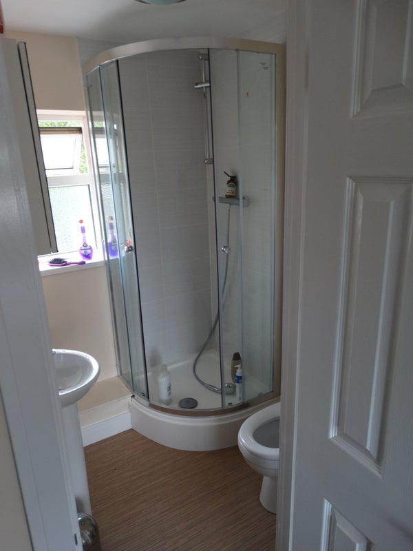 Ensuite Room To Rent Guildford Ensuite Room To Rent Guildford