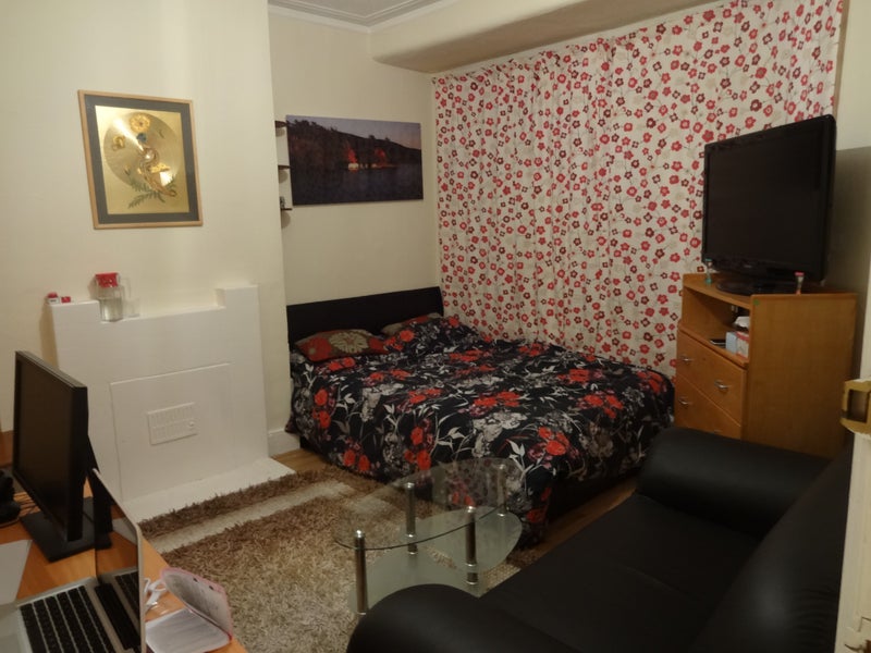 King Size Room To Rent In East London King Size Room To Rent In East London