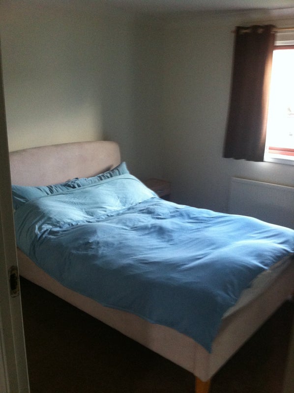 Photo 1: