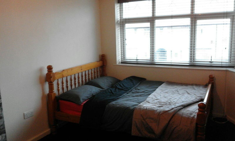 Photo 1: