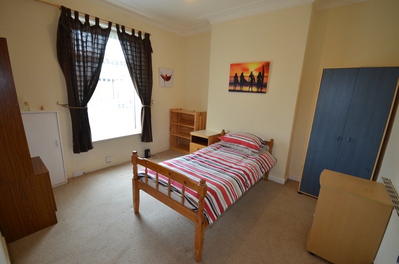 “Bedsit Darwen. All Bills Included + Cleaner + Sky” from SPARE ROOM.co.uk