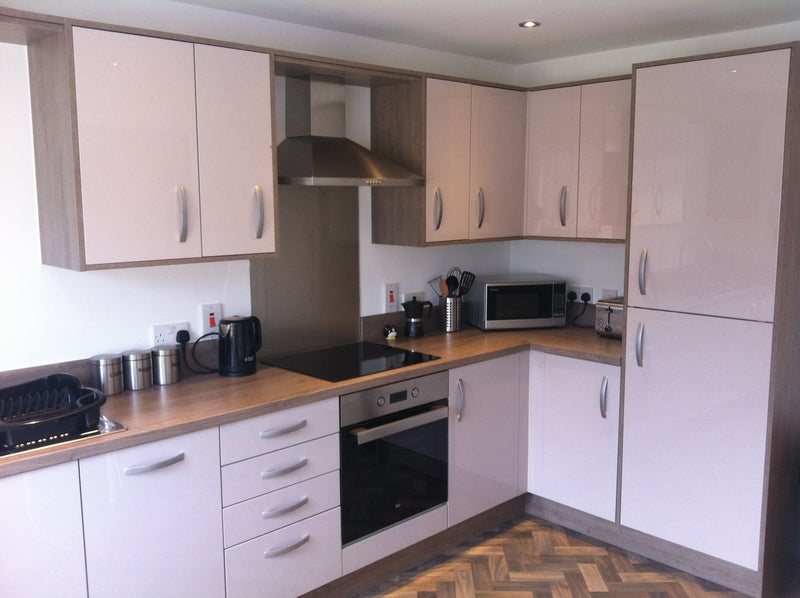 Photo 1: Kitchen