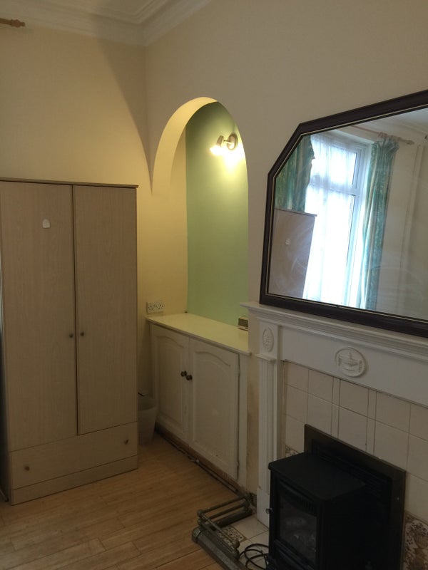 Photo 1: Double bedroom downstairs