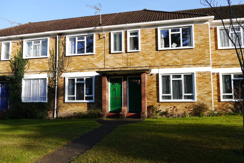 Photo 1: Abbey Court