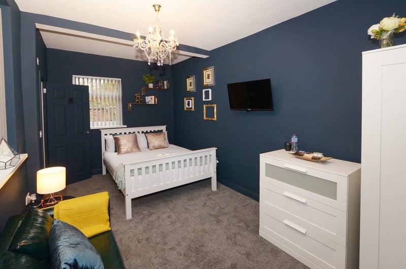 Photo 1: Superior Double Ensuite Room 102