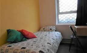 Photo 1: