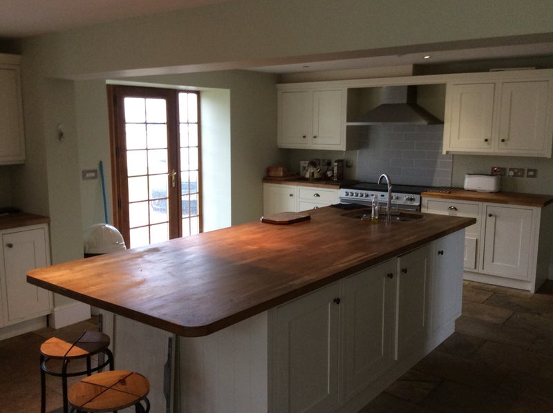 Photo 1: Kitchen
