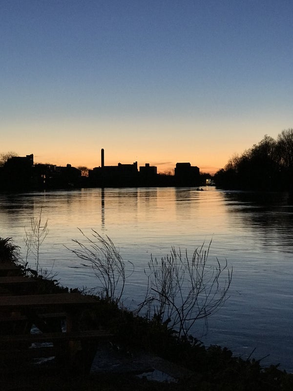 Photo 1: Towpath opposite the flat looking towards Kew.