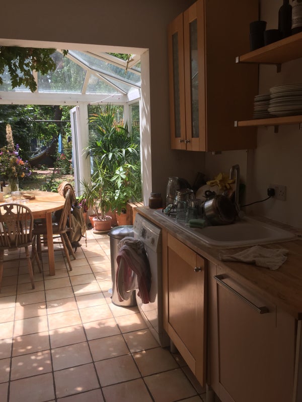 Photo 1: kitchen conservatory
