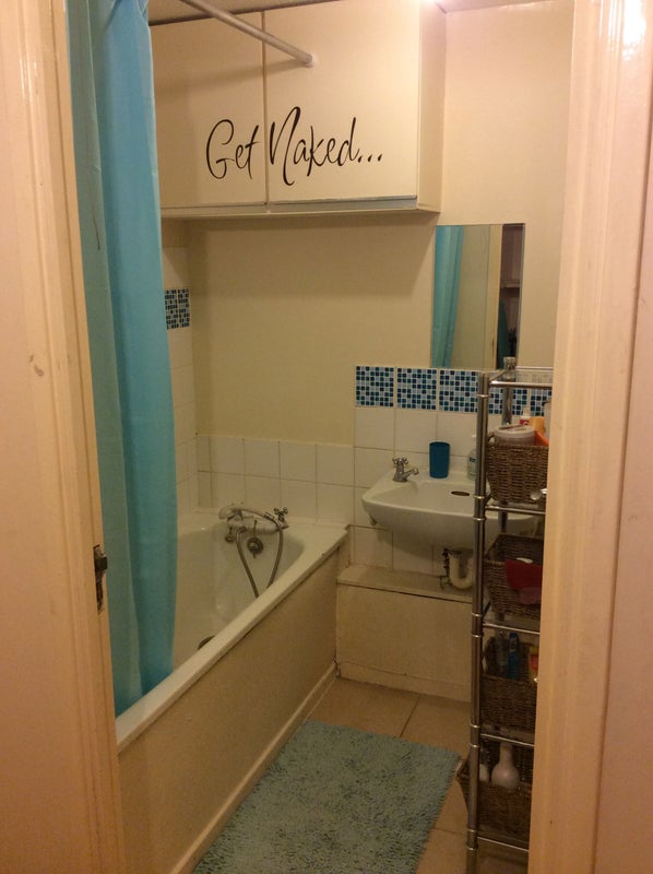 Female Looking For Rent Room Short Stay Female Looking For Rent Room Short Stay