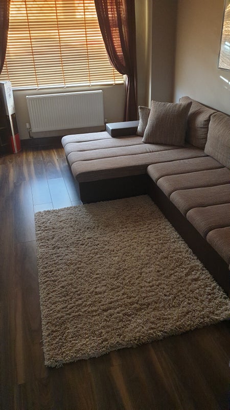 Photo 1: Livingroom