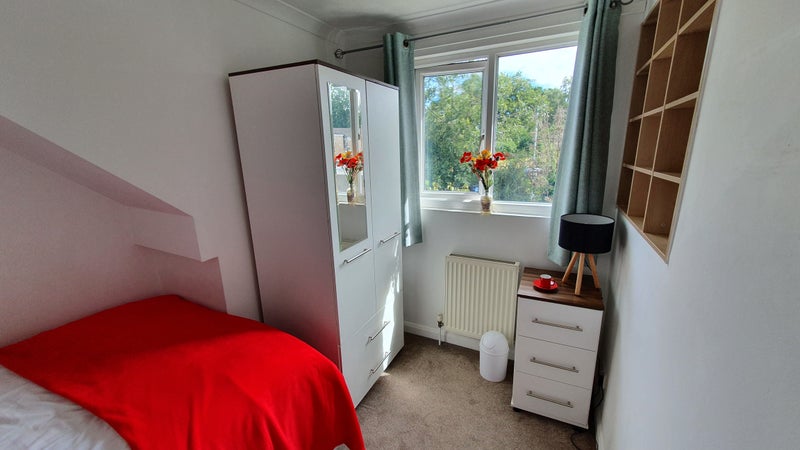 Photo 1: £475 Per Month - Room available