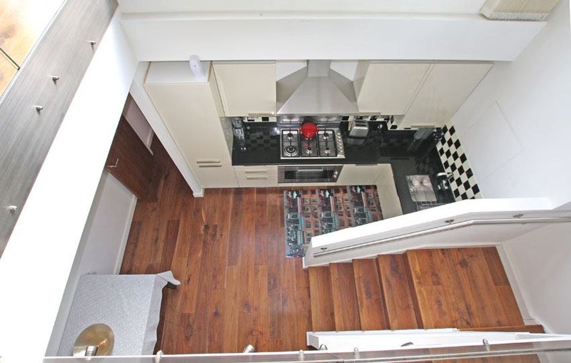 Photo 1: Kitchen and Breakfast Area