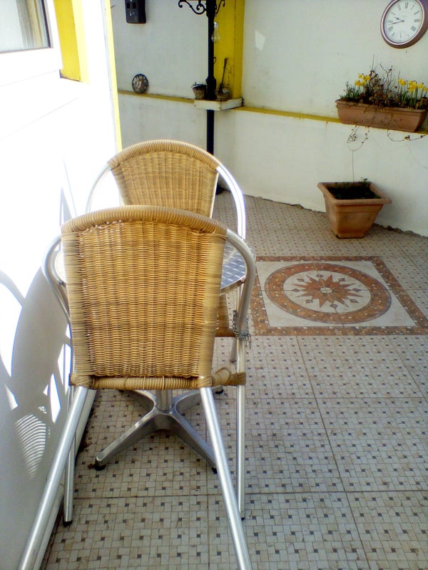 Photo 1:
