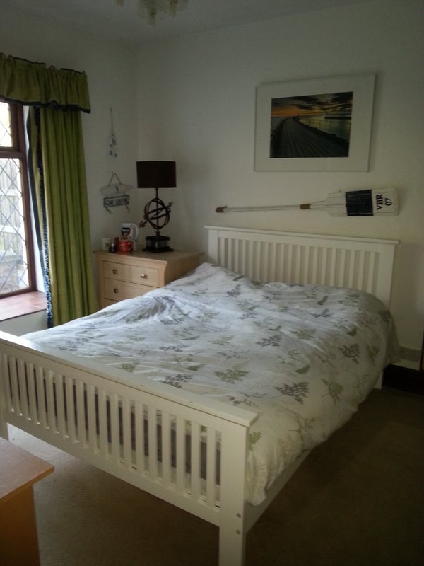 Photo 1: