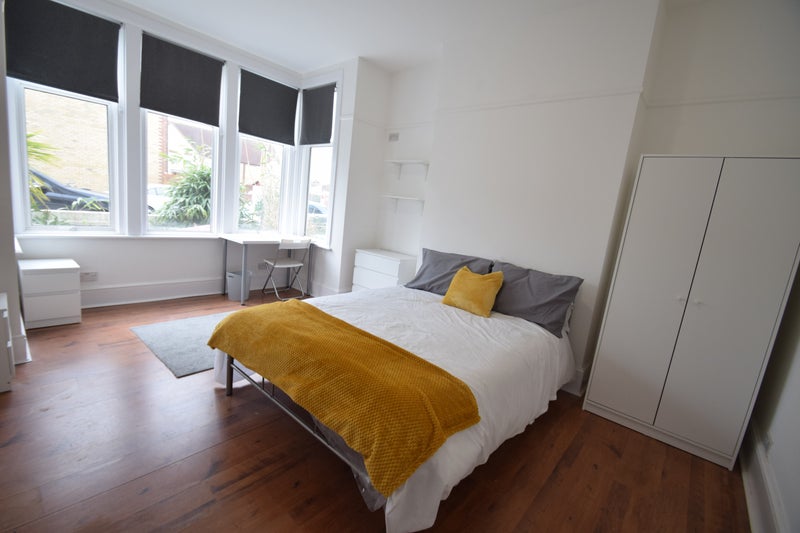 Photo 1: Room 1 £525