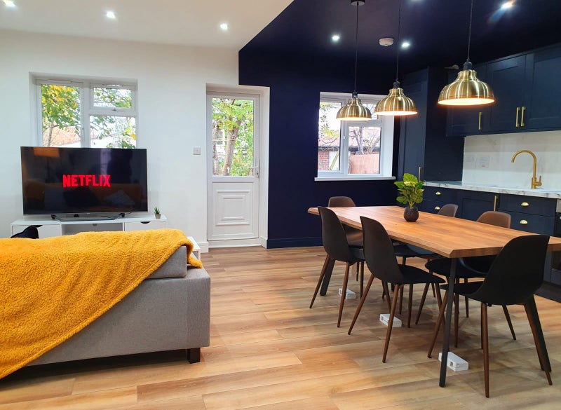 Photo 1: Dining Area