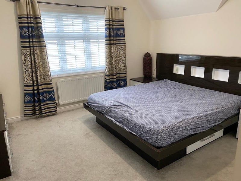 Photo 1: Double room with Super King Bed and Ensuite