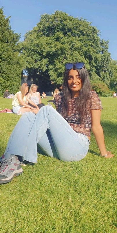 Photo 1: