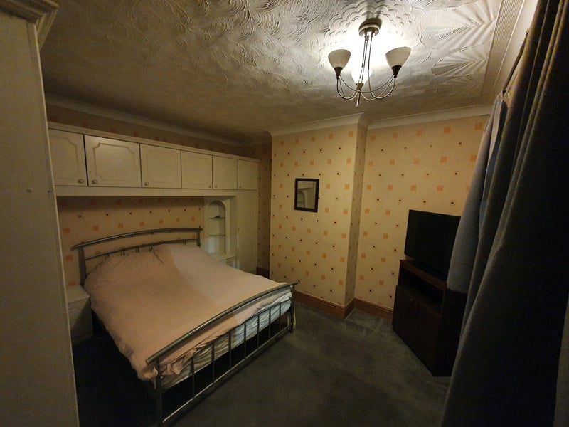 Photo 1: