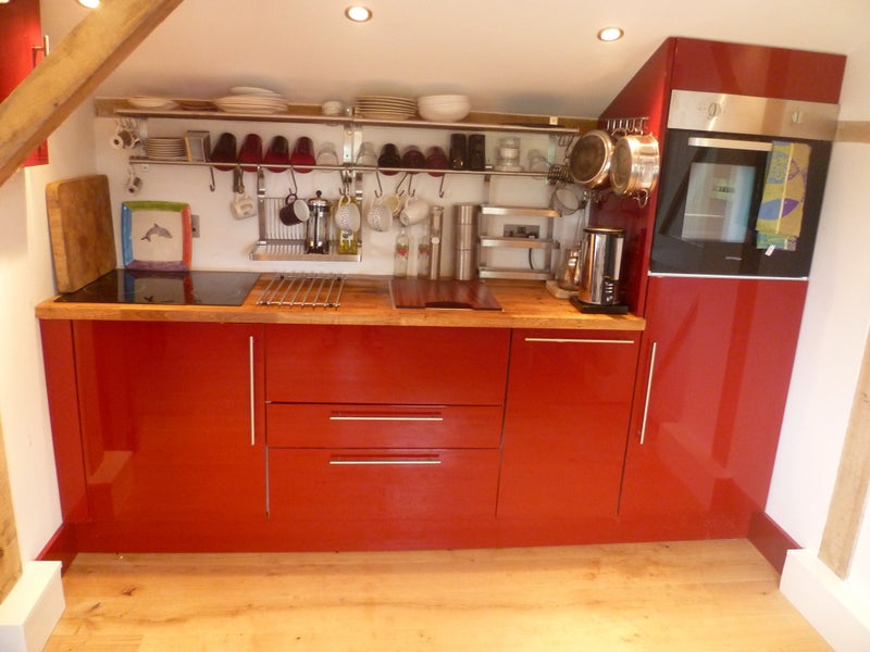 Photo 1: Full kitchen with washing machine and dishwasher