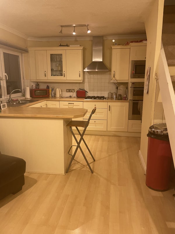 Photo 1: Kitchen
