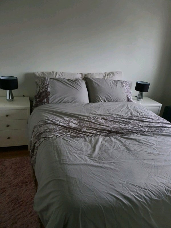Photo 1: