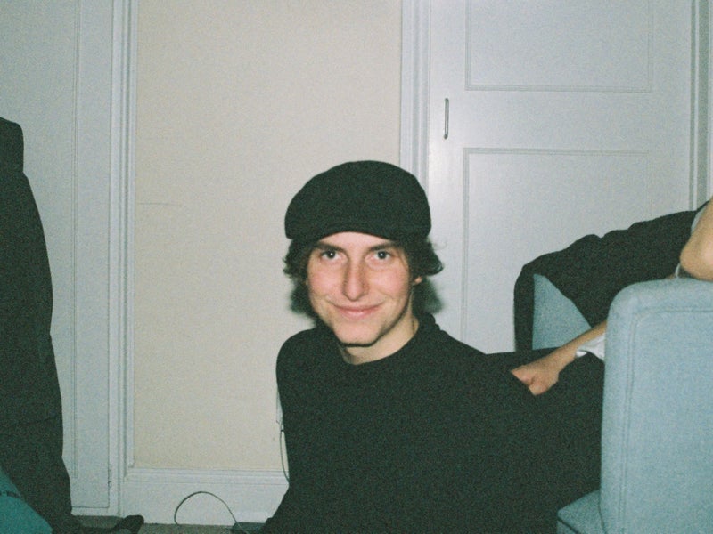 Photo 1:
