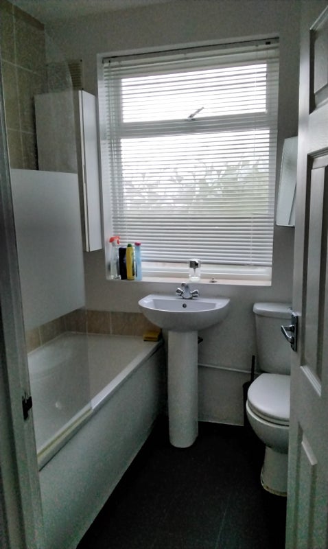 Photo 1: Bathroom