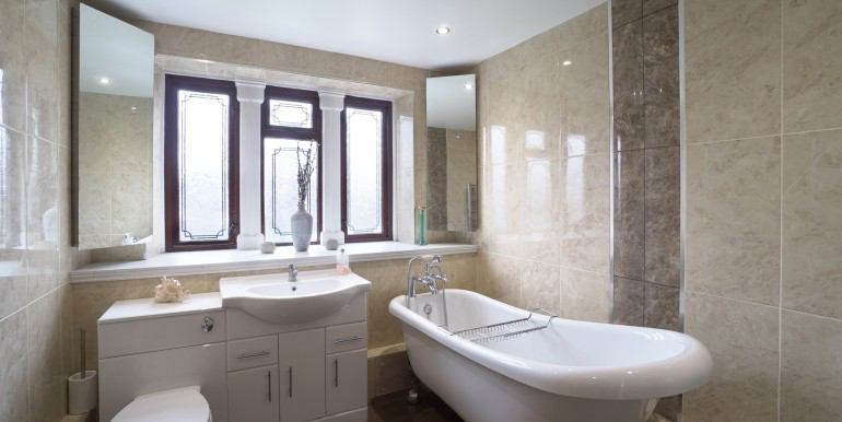 Photo 1: Bathroom