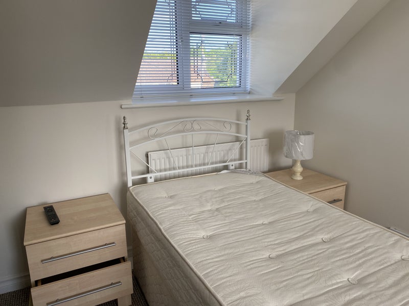 Photo 1: Room 1