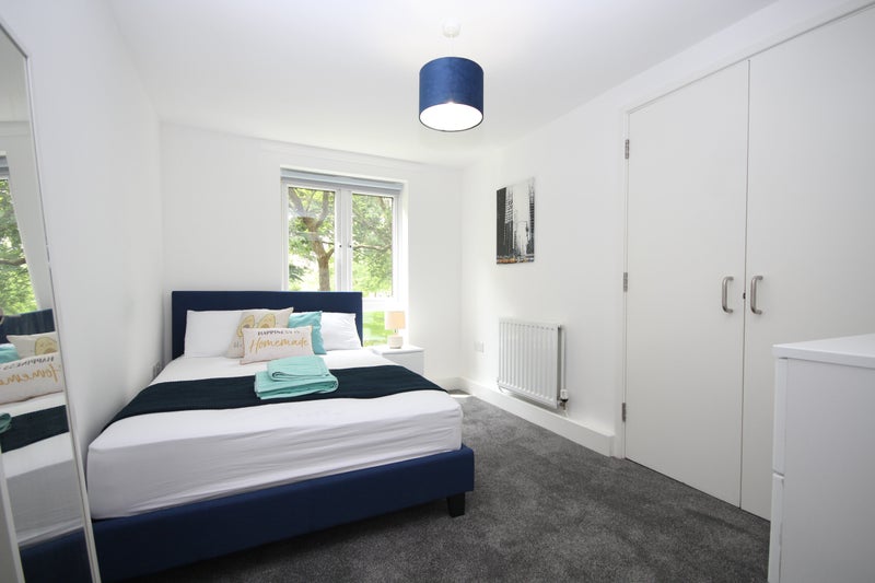 Photo 1: Room 3 - £700pcm