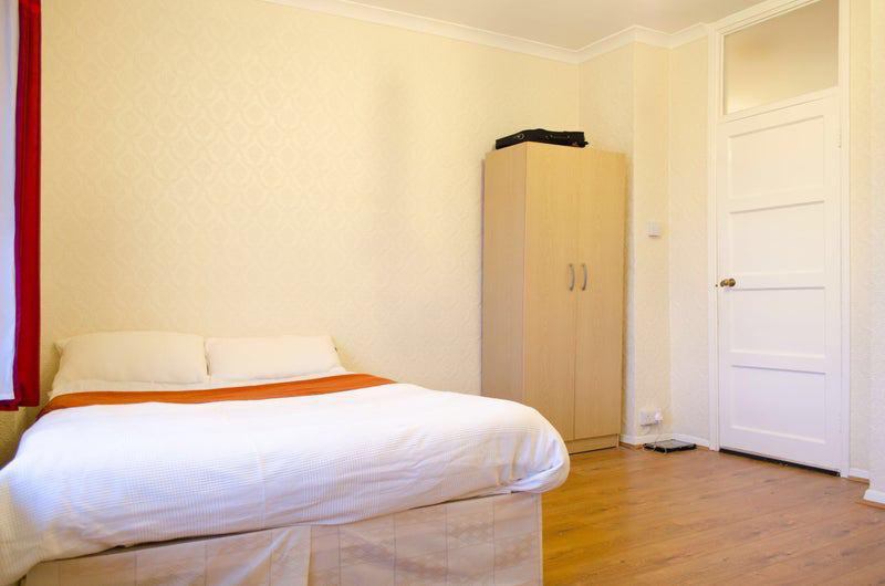 Photo 1: Room A