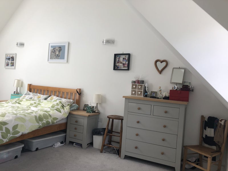 Photo 1: Bedroom