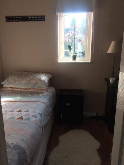 Single room to rent in lovely village Main Photo
