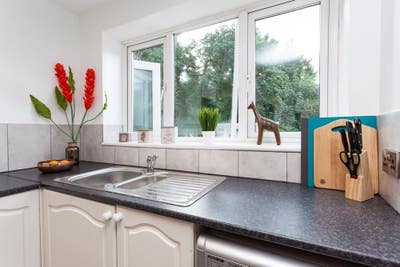 Modern high spec double room professional house Main Photo