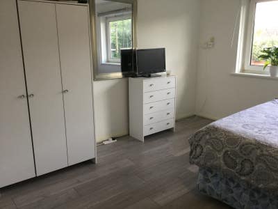 Spacious double room for rent £900 Main Photo