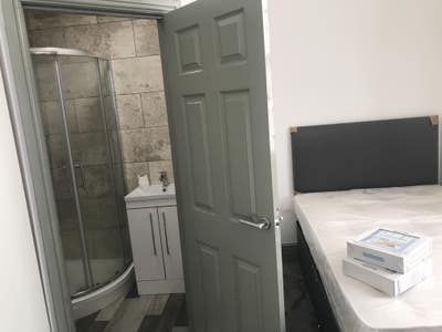 Six bedrooms en-suite student accommodation Main Photo