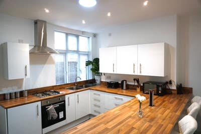 All En-Suite Rooms Available Now! Main Photo