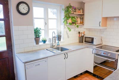 Double room to rent in Fyfield Main Photo