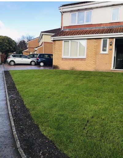 6 semi-ditched family home Main Photo