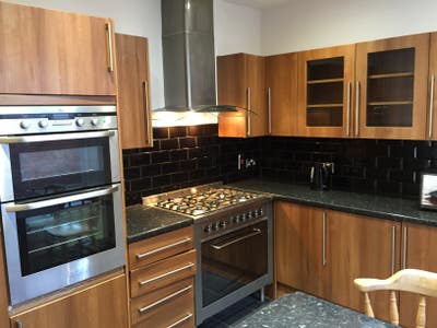 Low Deposit House Share Utility Bills Included!! Main Photo