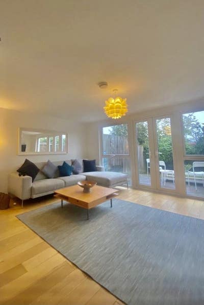 Luxurious Eco-Friendly 4 Bedrooms House Main Photo